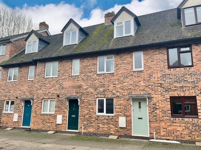 3 Bedroom Town House For Sale In Alcester, Warwickshire