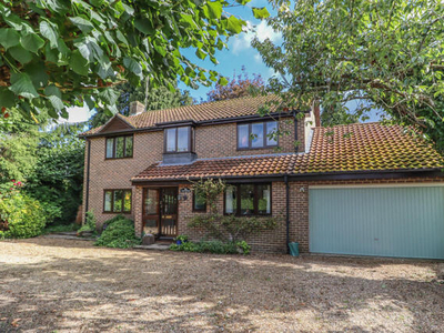 4 Bedroom Detached House For Sale In Andover