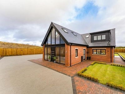 4 Bedroom Detached House For Sale In Bold Heath