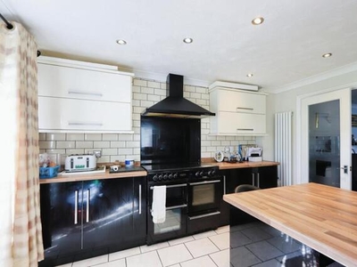 4 Bedroom Detached House For Sale In Chesterfield, Derbyshire