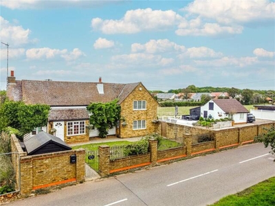 4 Bedroom Detached House For Sale In Colney Heath, St. Albans