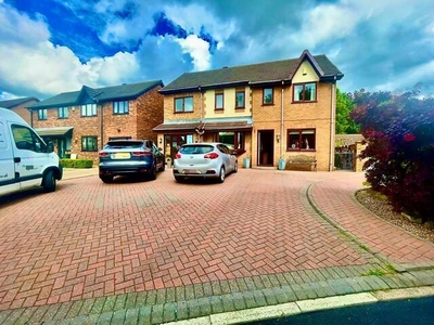4 Bedroom Detached House For Sale In Daisy Hill, Westhoughton