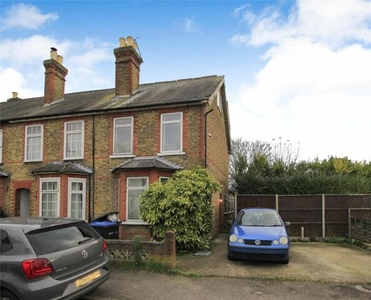 4 Bedroom End Of Terrace House For Sale In Egham, Surrey