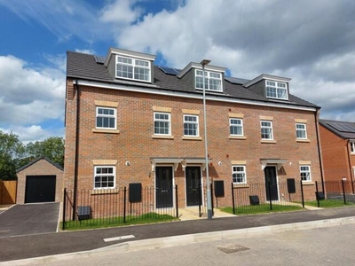 4 Bedroom End Of Terrace House For Sale In Newark, Nottinghamshire