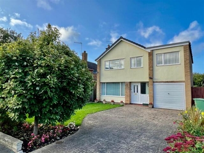 5 Bedroom Detached House For Sale In Glenfield Avenue