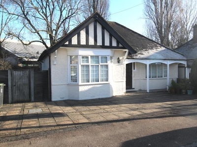 Bungalow for sale in Brooklyn Avenue, Loughton IG10