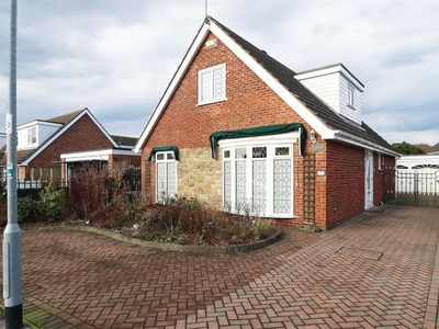 Property for sale in St. Marys Close, Elloughton, Brough HU15