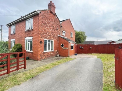 Detached house for sale in Hull Road, Eastrington, Goole DN14