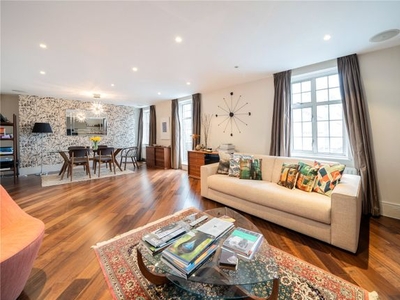 Flat for sale in Dorset Street, London W1U