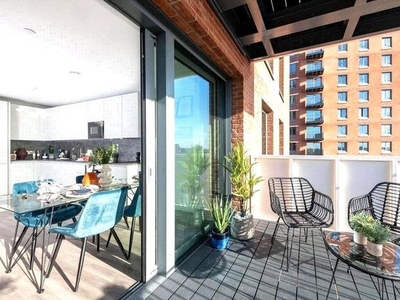 Flat for sale in Greengate, Salford M3