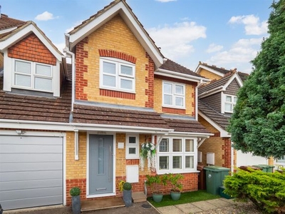 Link-detached house for sale in Hadleigh Drive, Belmont, Sutton SM2