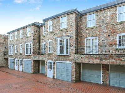 Mews house for sale in Buckingham Court, York, North Yorkshire YO1
