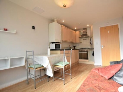 1 Bedroom Flat For Rent In Southsea