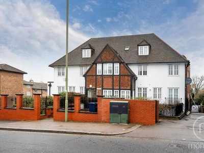 2 Bedroom Apartment For Sale In Childs Hill (near Hampstead), London