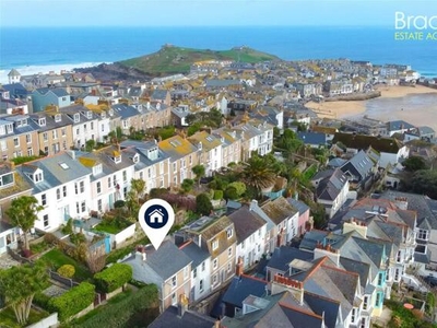 2 Bedroom End Of Terrace House For Sale In St. Ives