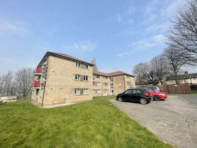 2 bedroom flat for rent in Fountain Way, Shipley, West Yorkshire, UK, BD18