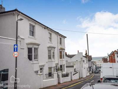 2 Bedroom Flat For Sale In 14 Clifton Place, Brighton