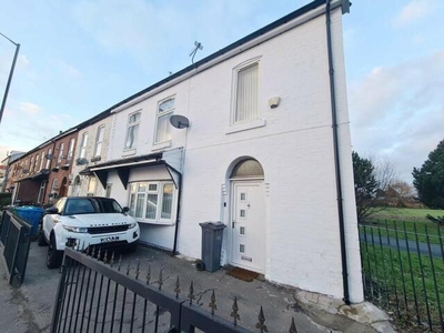 2 Bedroom House Manchester Greater Manchester