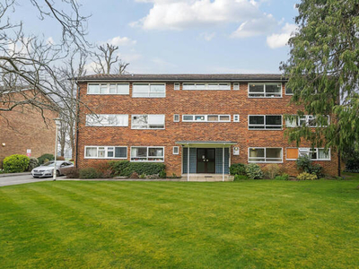2 Bedroom Penthouse For Sale In Guildford, Surrey