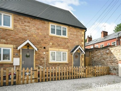 2 Bedroom Town House For Sale In Mansfield, Nottinghamshire