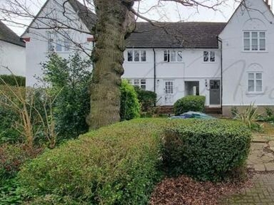 3 Bedroom Cottage For Rent In London
