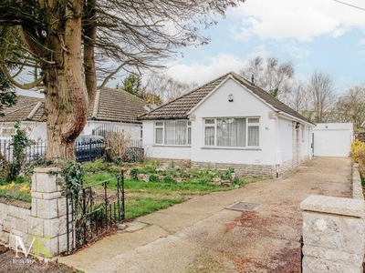 3 bedroom detached bungalow for rent in Woodbury Avenue, Bournemouth, BH8