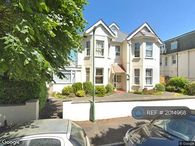 3 bedroom flat for rent in Argyll Road, Bournemouth, BH5