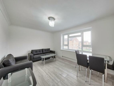 3 Bedroom Flat For Rent In Southfields