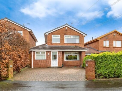 3 Bedroom Link Detached House For Sale In Oldham