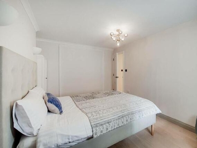 3 Bedroom Maisonette For Rent In Angel, London