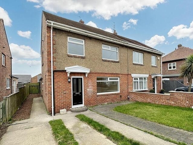 3 Bedroom Semi-detached House For Rent In Jarrow, Tyne And Wear