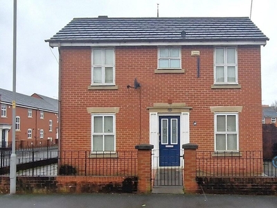 3 bedroom semi-detached house for rent in Mytton Street, Manchester, M15