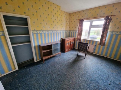 3 Bedroom Semi-detached House For Sale In Burton