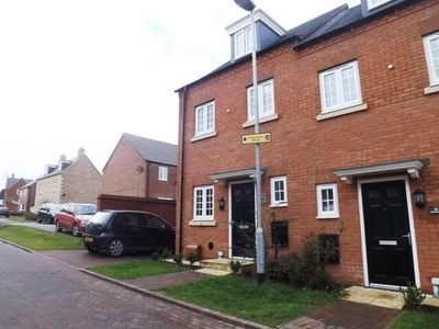 3 Bedroom Town House For Rent In Leighton Buzzard