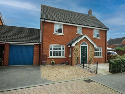 4 Bedroom Detached House For Sale In South Wootton