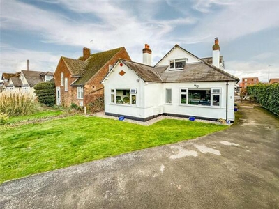 4 Bedroom Detached House For Sale In St. Albans, Hertfordshire
