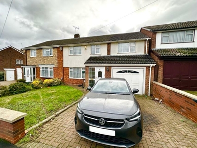 4 bedroom semi-detached house for rent in Calverton Road, Luton, Beds, LU3 2SY, LU3