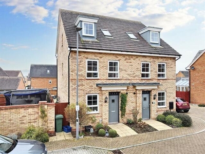 4 Bedroom Semi-detached House For Sale In Fairfields