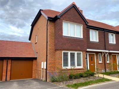 4 Bedroom Semi-detached House For Sale In Tongham, Surrey