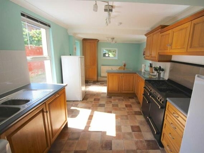 4 Bedroom Terraced House For Rent In Southsea