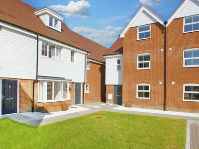 4 Bedroom Terraced House For Sale In New Romney, Kent