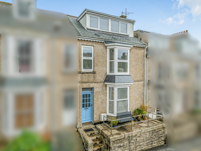 4 Bedroom Terraced House For Sale In St. Ives