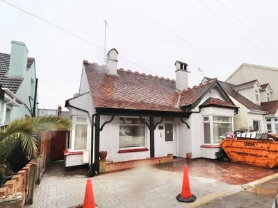Bungalow to rent in Central Avenue, Southend-On-Sea SS2
