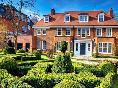 Detached house to rent in Bracknell Gardens, Hampstead, London NW3