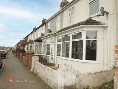 Detached house to rent in Manor Road, Dovercourt, Harwich, Essex CO12