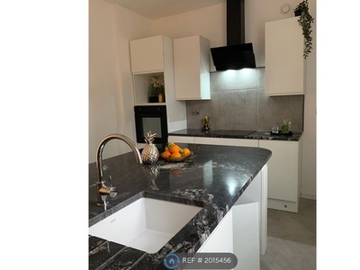 End terrace house to rent in Wigan, Wigan WN2