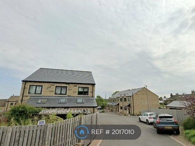 End terrace house to rent in Woodhead Court, Huddersfield HD8
