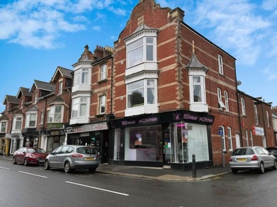 Flat to rent in Abbotsbury Road, Weymouth DT4