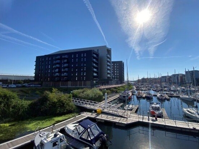 Flat to rent in Bayscape Cardiff Marina, Cardiff CF11