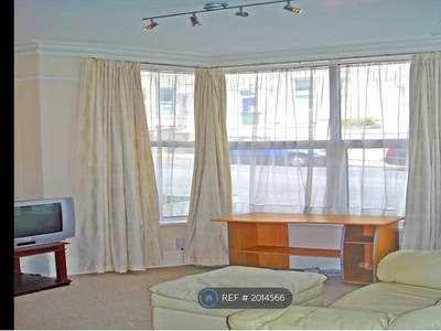 Flat to rent in Elm Road, Plymouth PL4